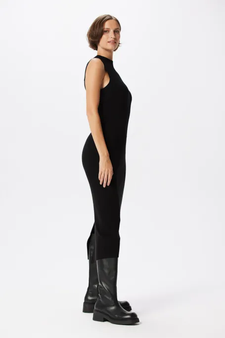 Rochie neagră mulată Rochie neagră mulată