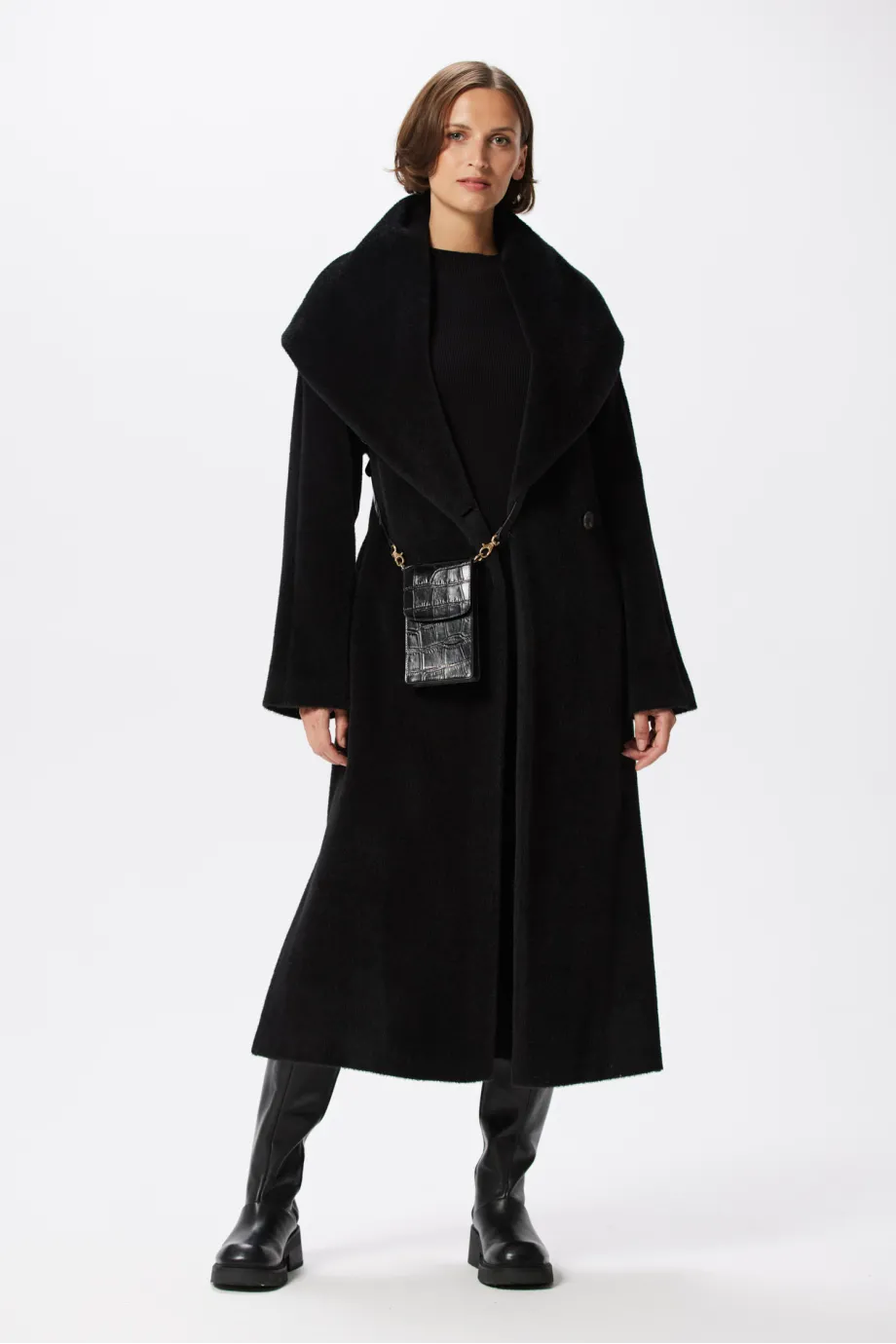 Palton negru cu glugă din suri alpaca evercoat Palton negru cu glugă din suri alpaca evercoat