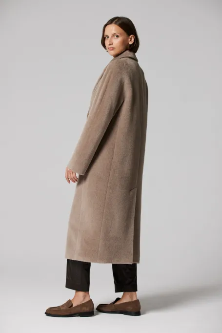 Palton bej cu două rânduri de nasturi cu alpaca suri