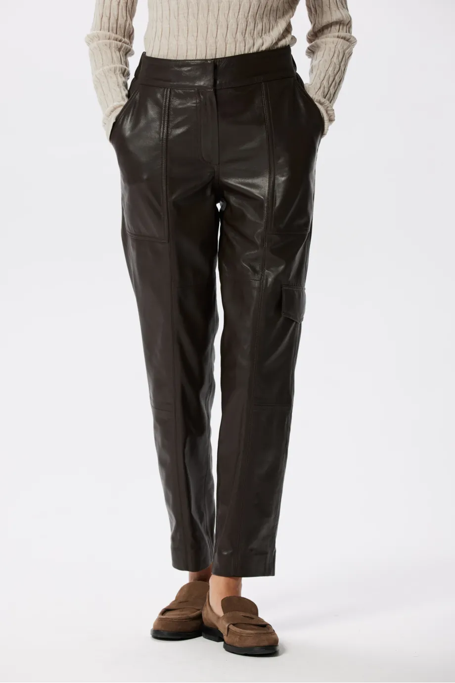 Pantaloni jogger maro din piele Pantaloni jogger maro din piele