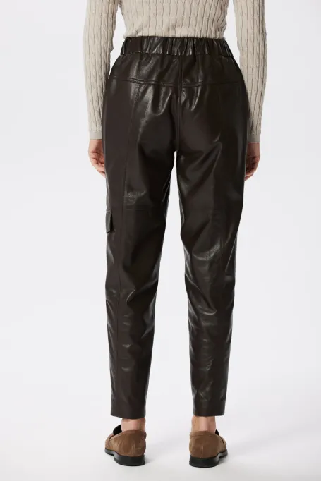 Pantaloni jogger maro din piele Pantaloni jogger maro din piele