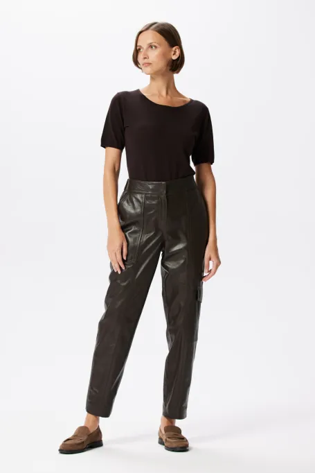 Pantaloni jogger maro din piele