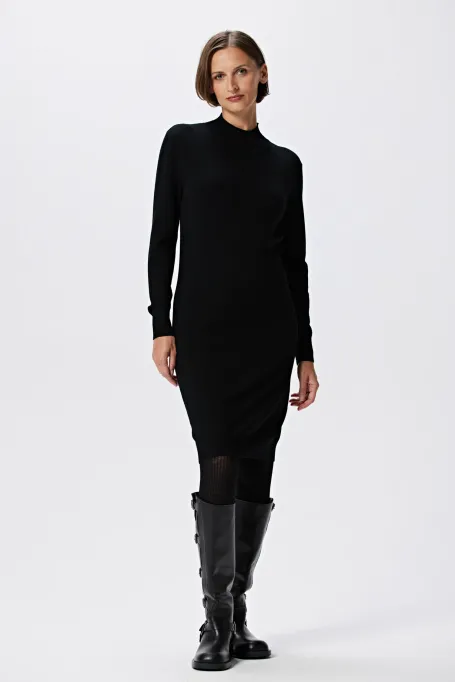 Rochie neagră semi-guler din lână merinos