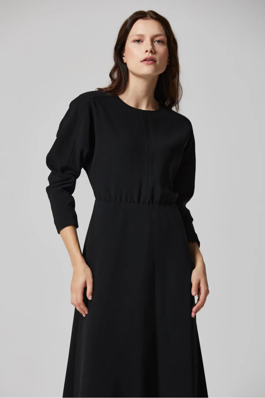 Rochie neagră midi cu mâneca kimono Rochie neagră midi cu mâneca kimono