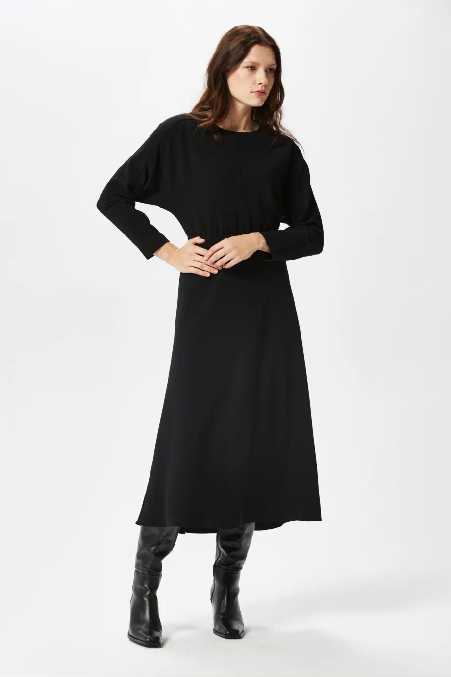 Rochie neagră midi cu mâneca kimono Rochie neagră midi cu mâneca kimono