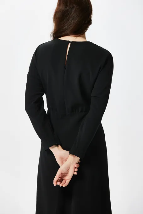 Rochie neagră midi cu mâneca kimono