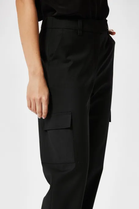 Pantaloni cargo negri cu lână Pantaloni cargo negri cu lână