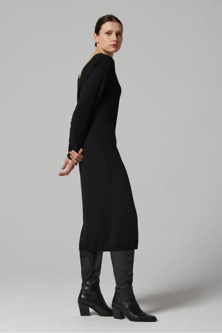 Rochie midi neagră din cașmir Rochie midi neagră din cașmir