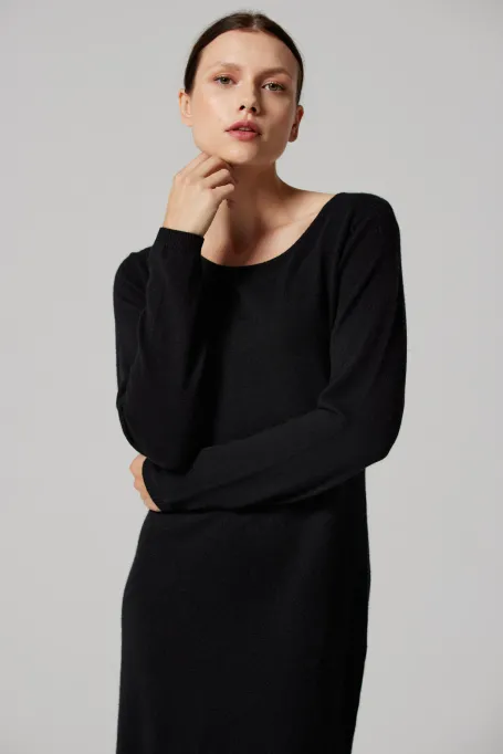 Rochie midi neagră din cașmir Rochie midi neagră din cașmir