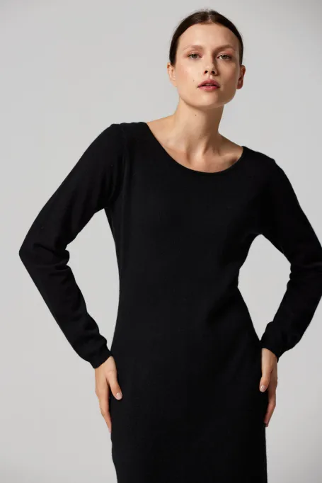 Rochie midi neagră din cașmir Rochie midi neagră din cașmir