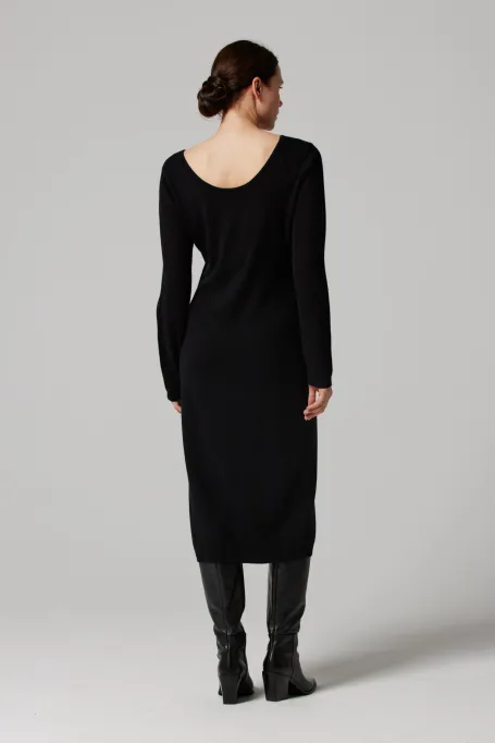 Rochie midi neagră din cașmir Rochie midi neagră din cașmir