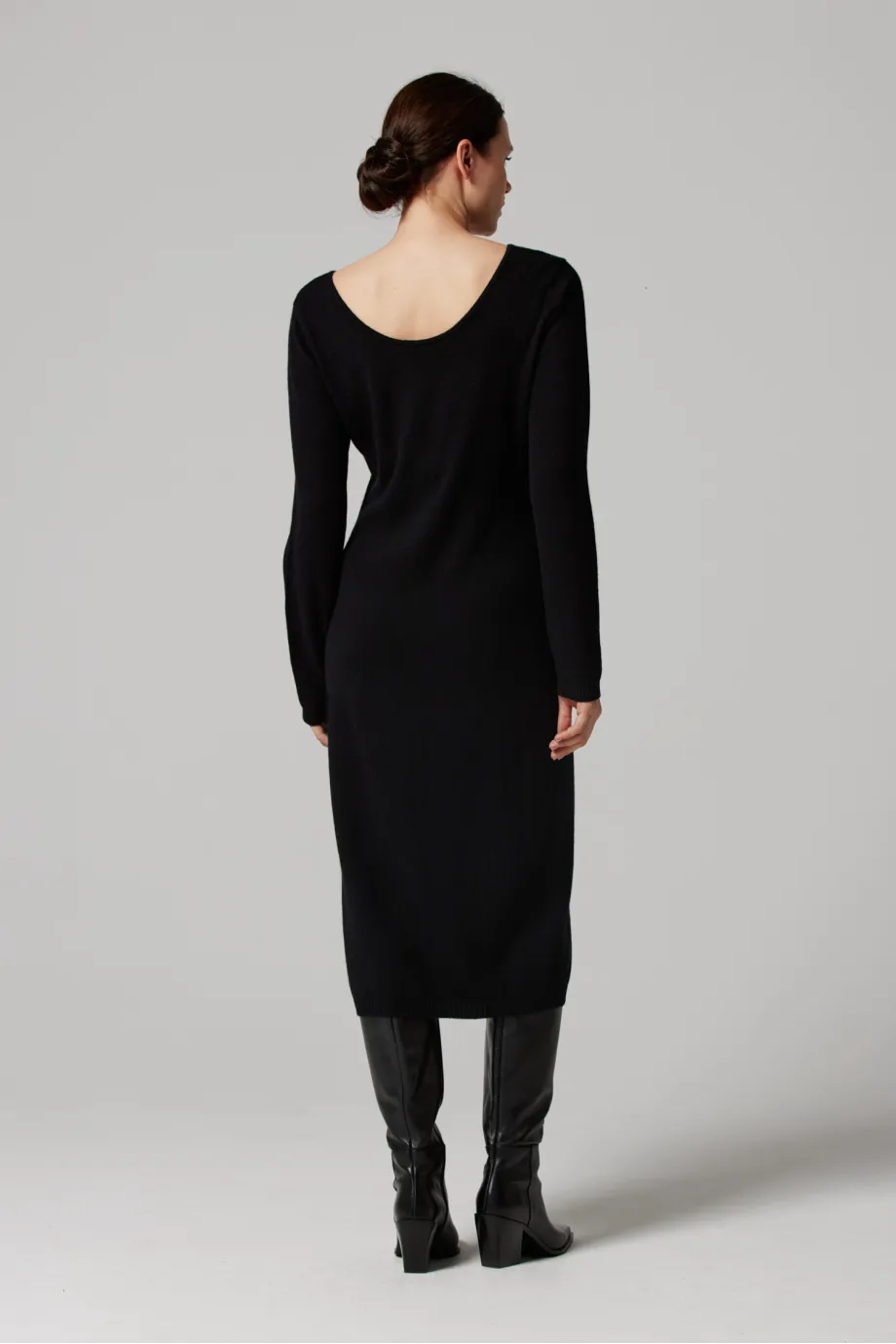 Rochie midi neagră din cașmir Rochie midi neagră din cașmir