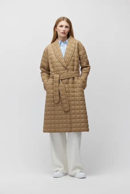 Geacă matlasată cu umplutură din lână de cămilă