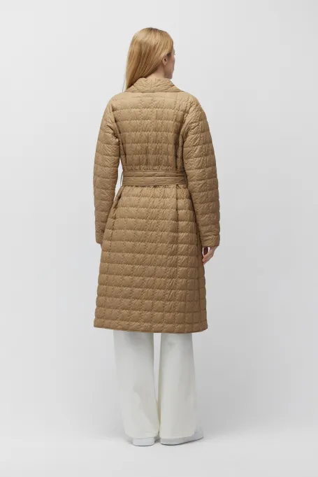 Geacă matlasată cu umplutură din lână de cămilă