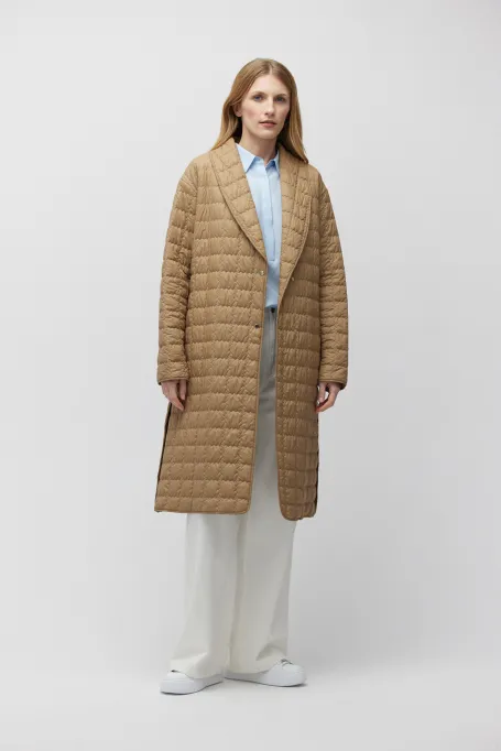 Geacă matlasată cu umplutură din lână de cămilă