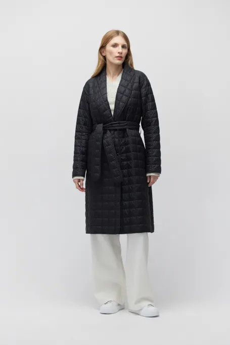 Geacă neagră matlasată cu umplutură din lână de cămilă