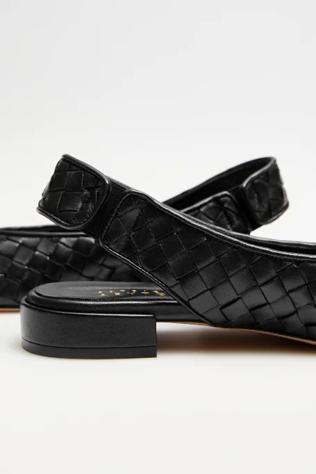 Pantofi slingback negri din piele împletită