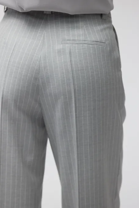 Pantaloni de lână cu croială largă