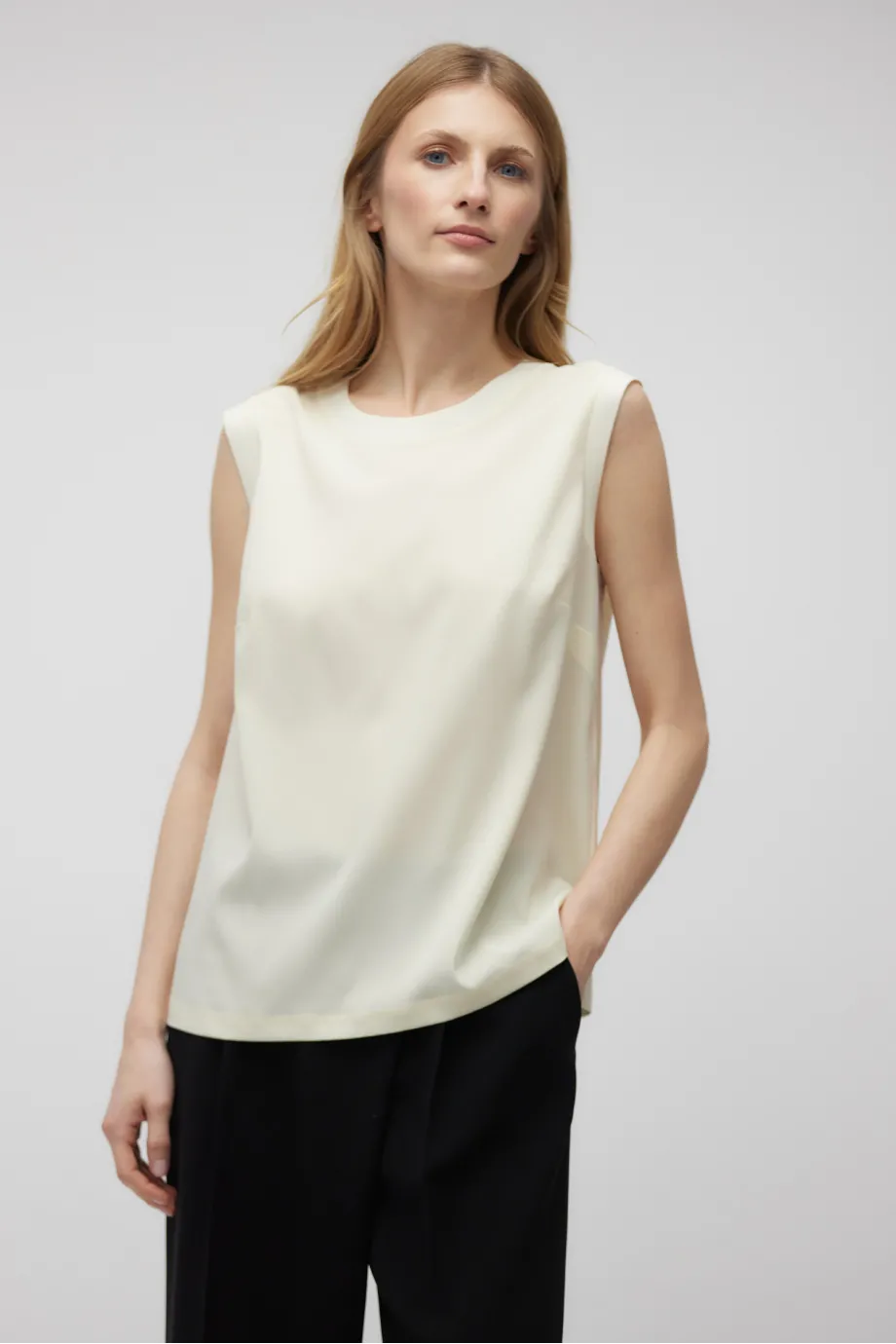 Bluza cu bretele late din mătase Bluza cu bretele late din mătase