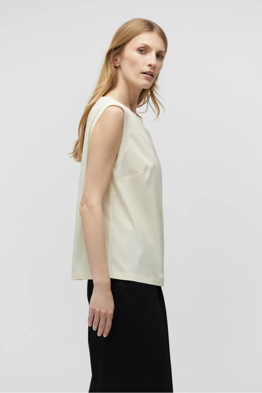 Bluza cu bretele late din mătase Bluza cu bretele late din mătase