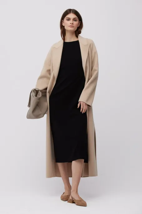 Rochie midi neagră cu mânecă scurtă