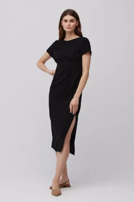 Rochie midi neagră cu mânecă scurtă