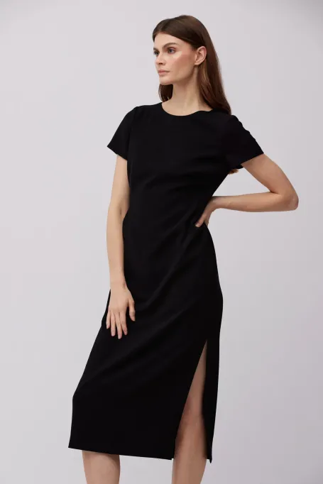Rochie midi neagră cu mânecă scurtă Rochie midi neagră cu mânecă scurtă