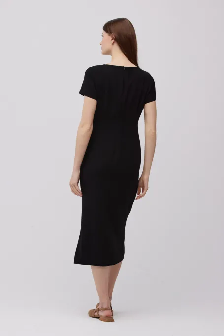 Rochie midi neagră cu mânecă scurtă Rochie midi neagră cu mânecă scurtă