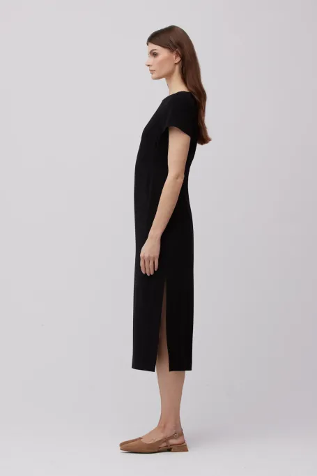 Rochie midi neagră cu mânecă scurtă Rochie midi neagră cu mânecă scurtă
