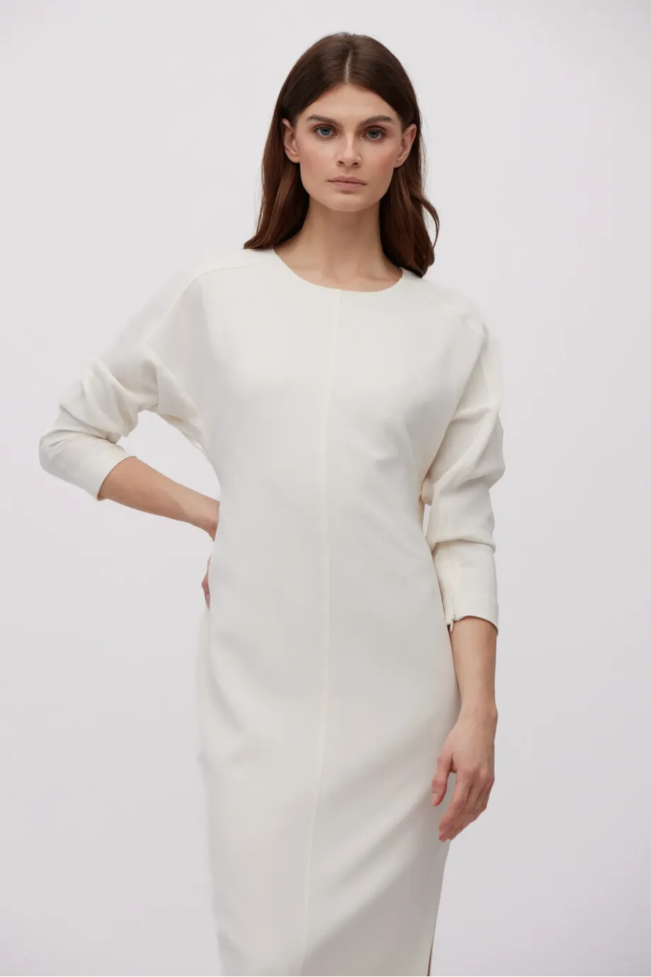 Rochie midi albă cu slit Rochie midi albă cu slit
