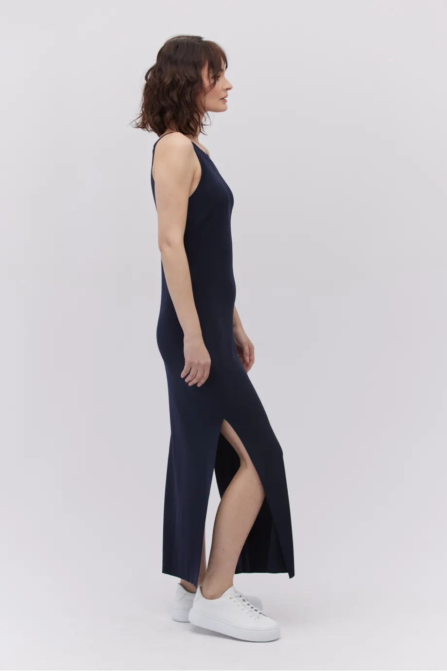 Rochie bleumarin cu decolteu halter Rochie bleumarin cu decolteu halter