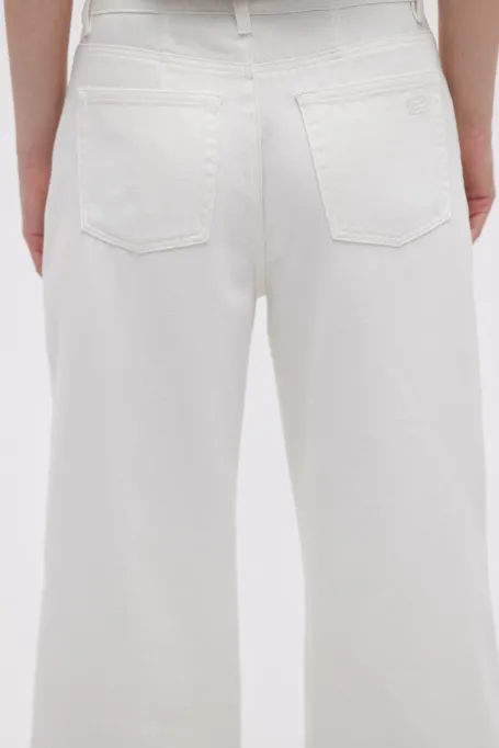 Blugi albi cu picior larg Blugi albi cu picior larg