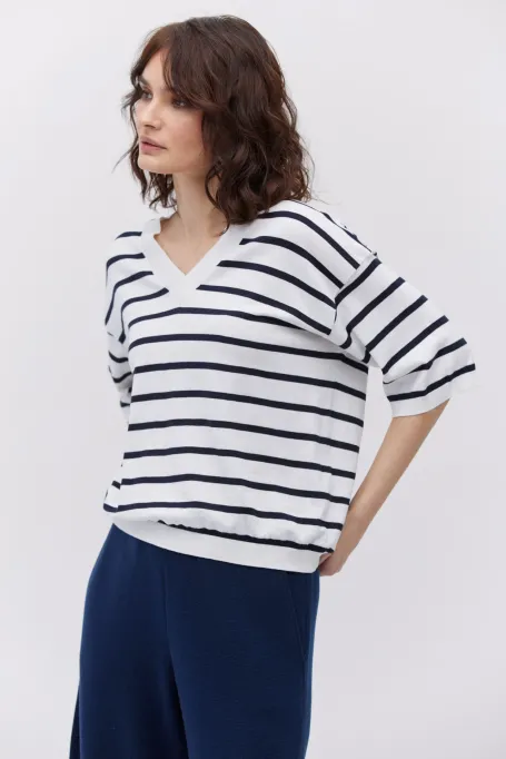 Tricou cu dungi și mătase