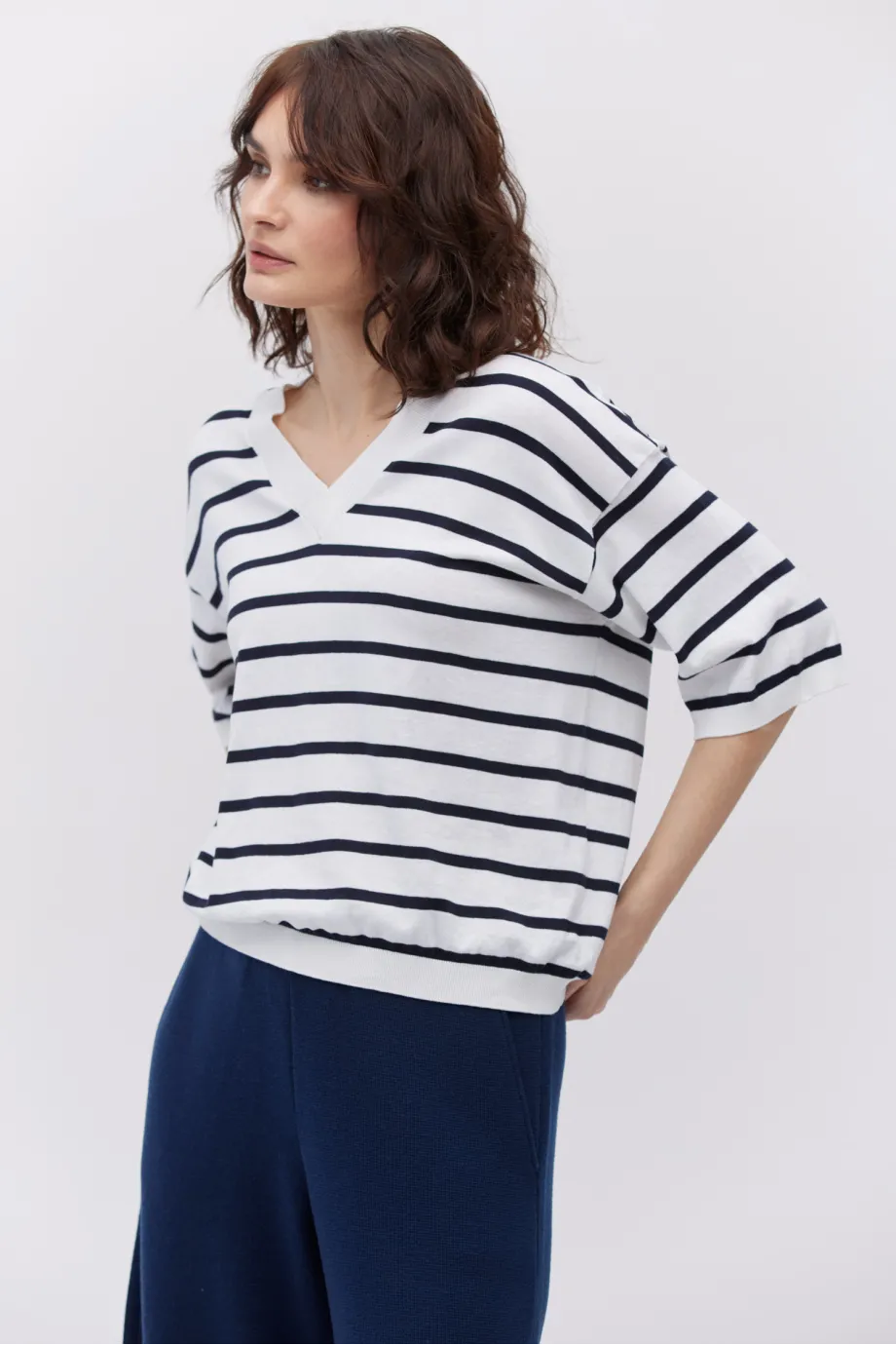 Tricou cu dungi și mătase Tricou cu dungi și mătase