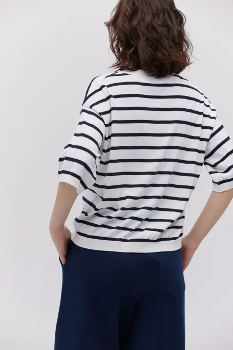 Tricou cu dungi și mătase Tricou cu dungi și mătase