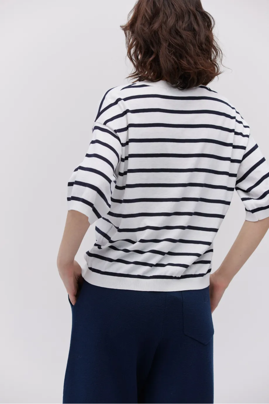 Tricou cu dungi și mătase Tricou cu dungi și mătase