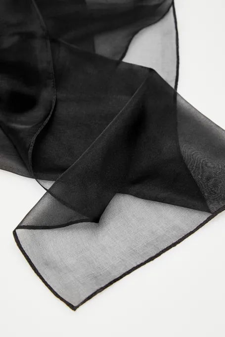 Eșarfă de mătase neagră