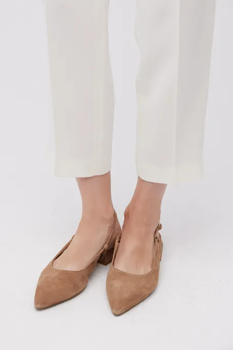 Pantofi bej cu toc deschis