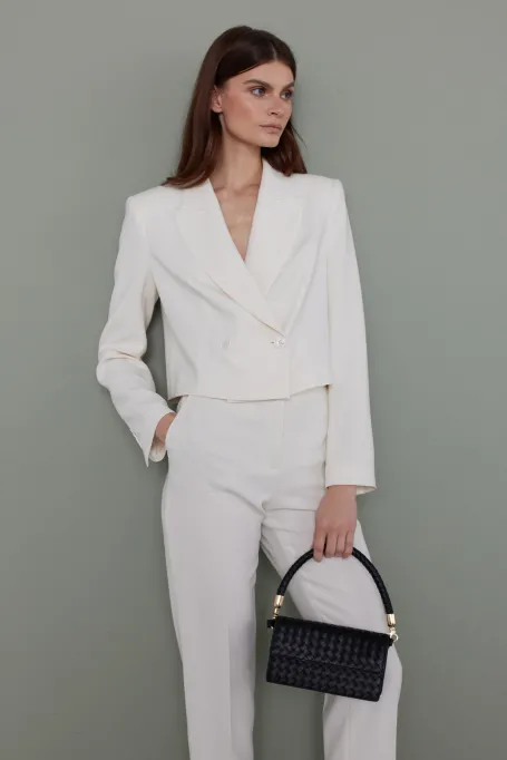 Jacheta de costum scurt crem