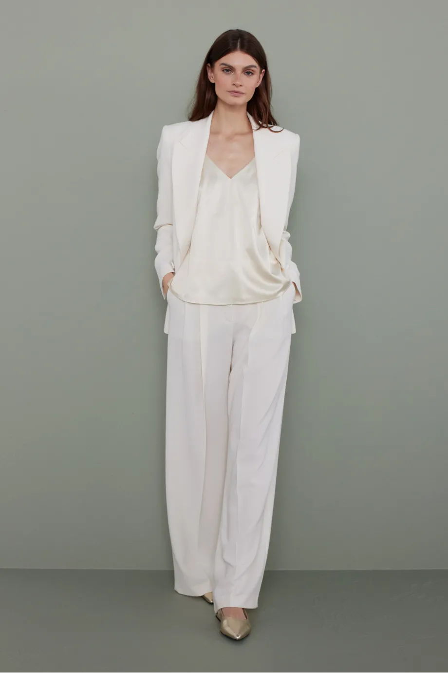 Pantaloni largi eleganti albi Pantaloni largi eleganti albi