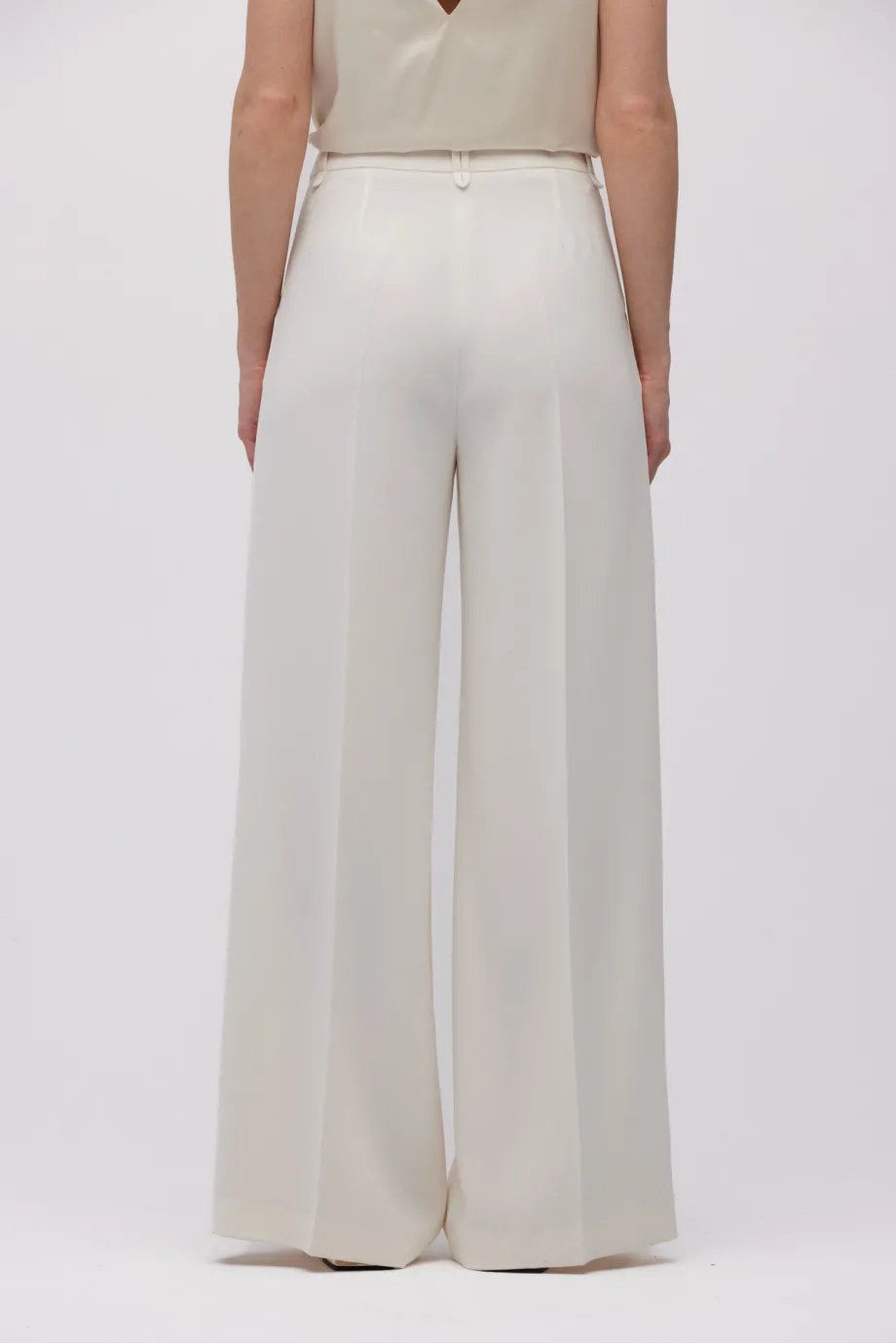 Pantaloni largi eleganti albi Pantaloni largi eleganti albi