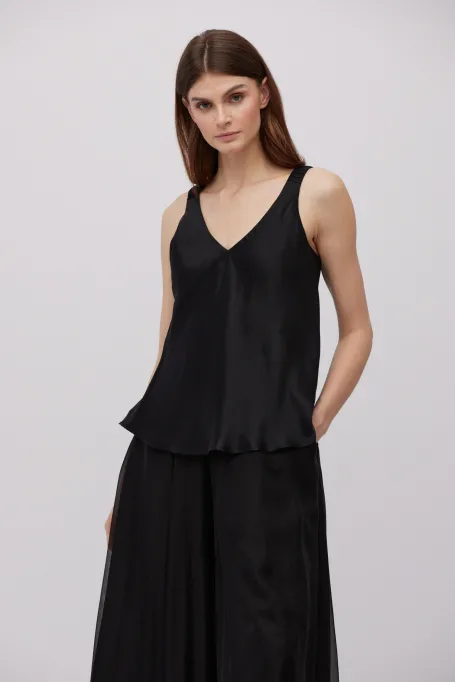 Bluza neagra de matase cu bretele