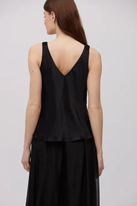 Bluza neagra de matase cu bretele Bluza neagra de matase cu bretele