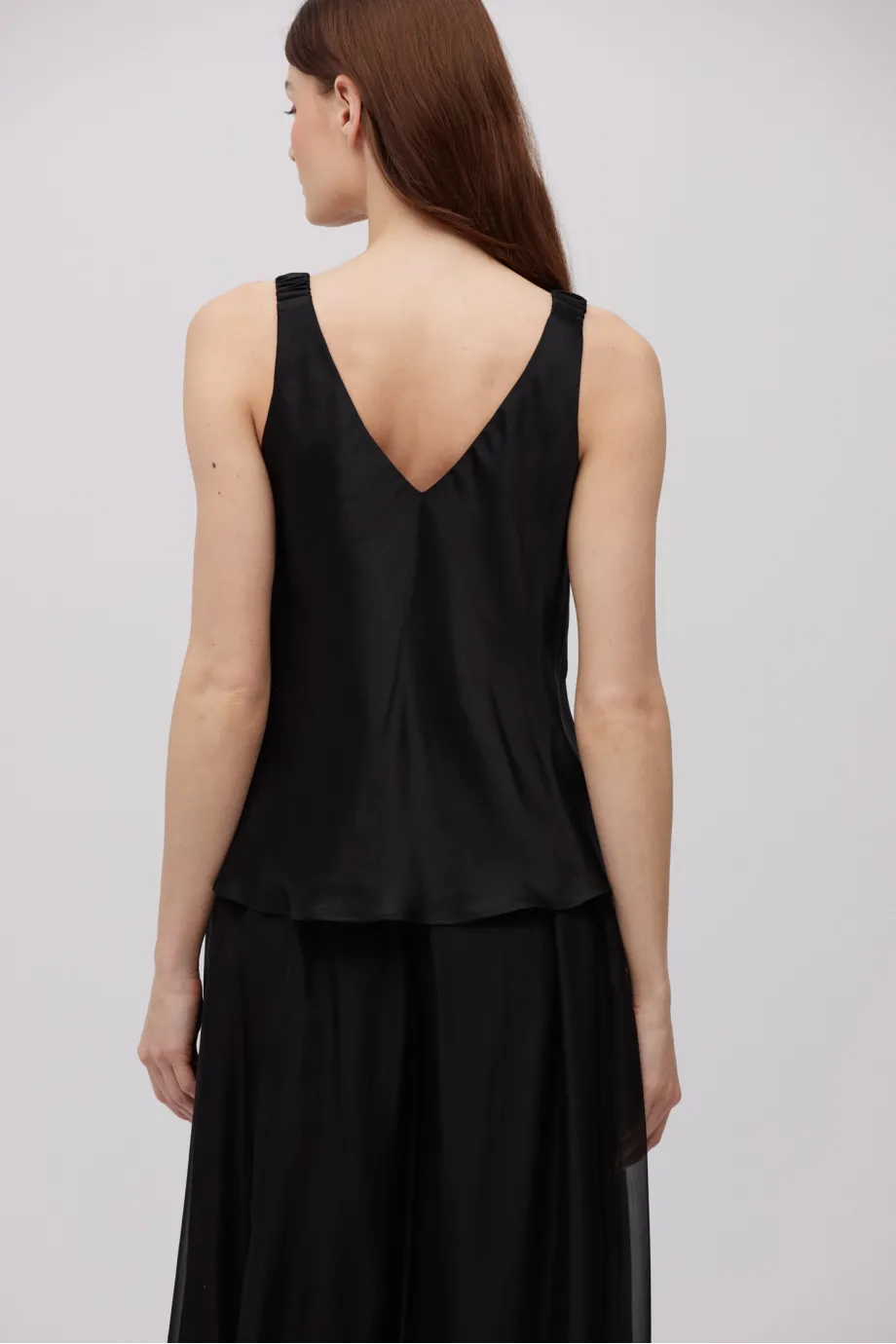 Bluza neagra de matase cu bretele Bluza neagra de matase cu bretele