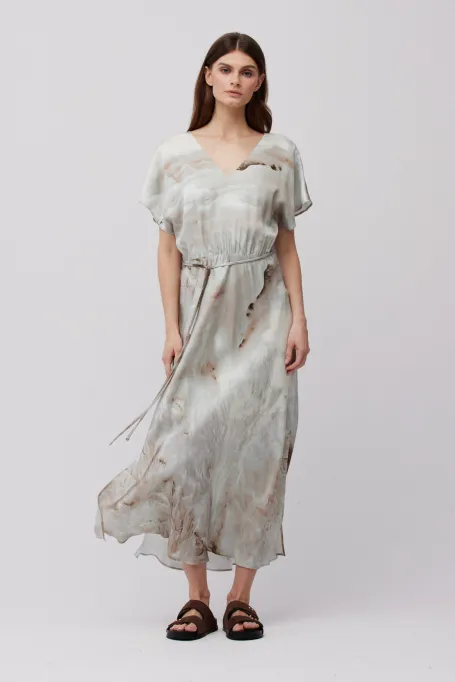 Rochie midi lejeră cu model