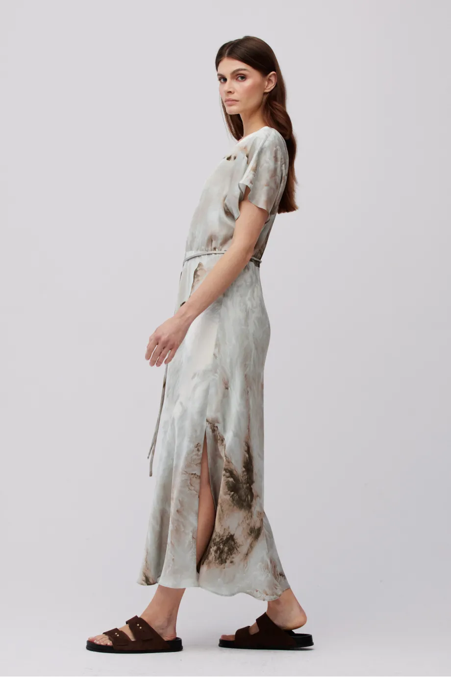 Rochie midi lejeră cu model Rochie midi lejeră cu model