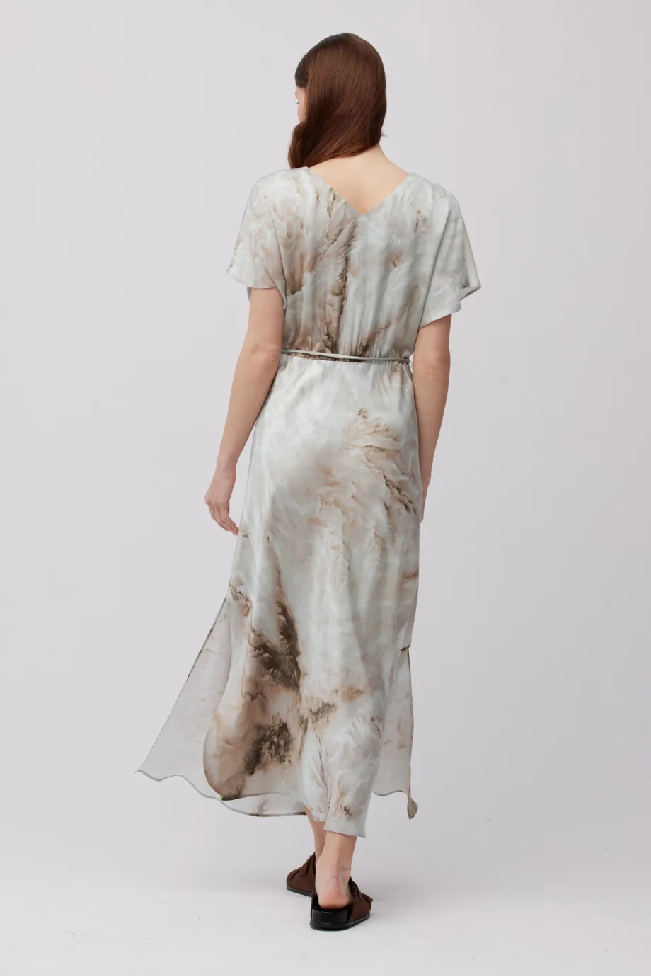 Rochie midi lejeră cu model Rochie midi lejeră cu model