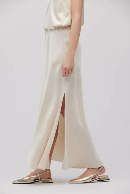 Fusta lunga bej cu fante