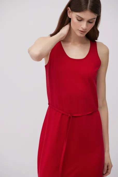 Rochie de mătase roșie Rochie de mătase roșie
