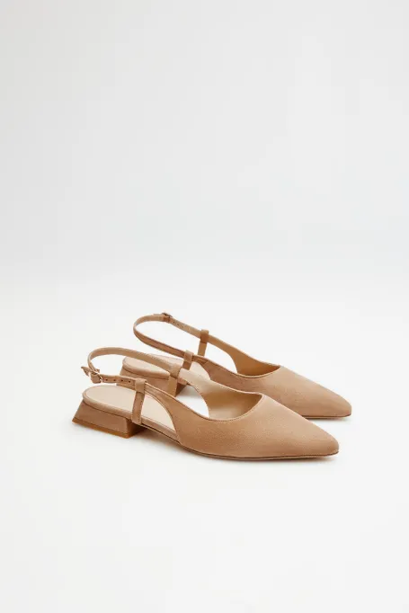 Pantofi bej cu toc deschis Pantofi bej cu toc deschis